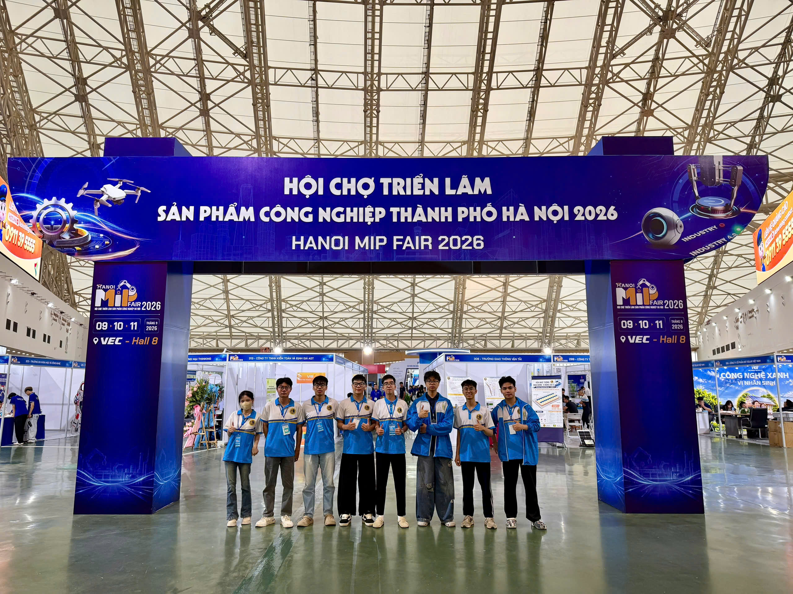 Sinh viên UTC tại khu vực Hall 8, nơi diễn ra Hanoi MIP Fair 2026.