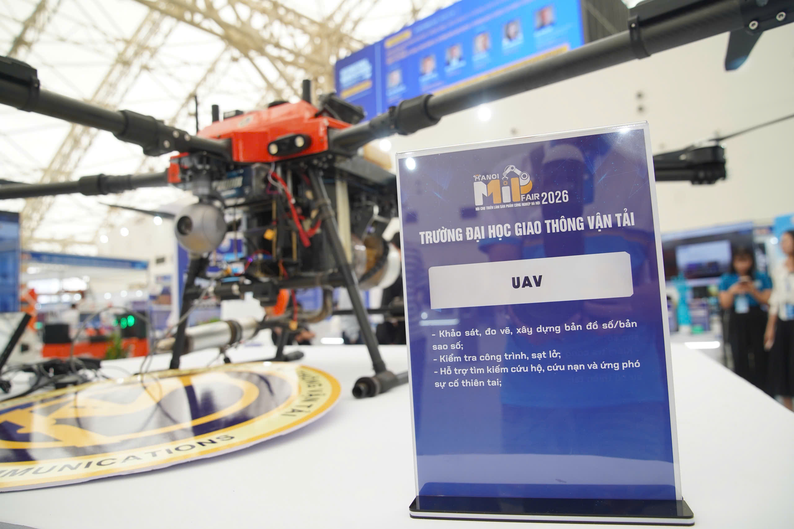 Thông tin giới thiệu các chức năng chính của hệ thống UAV tại khu trưng bày.